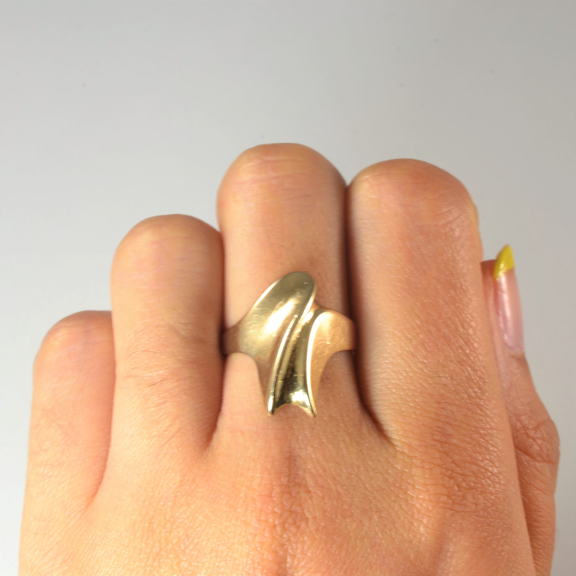 Wide Wave Gold Cocktail Ring | SZ 6 |