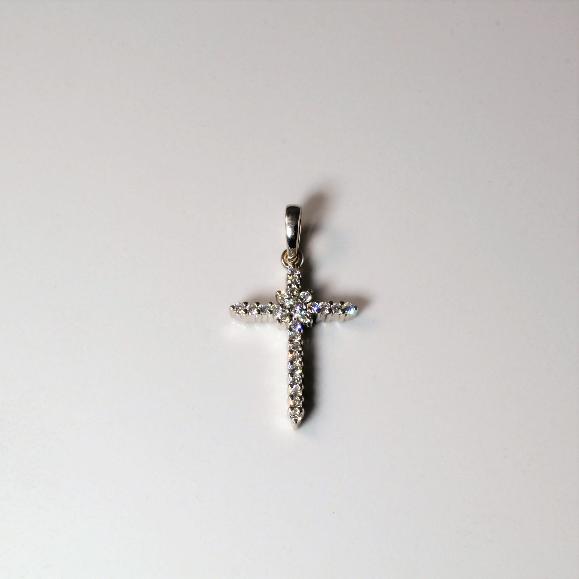 Pave Diamond Cross Pendant | 0.35ctw |