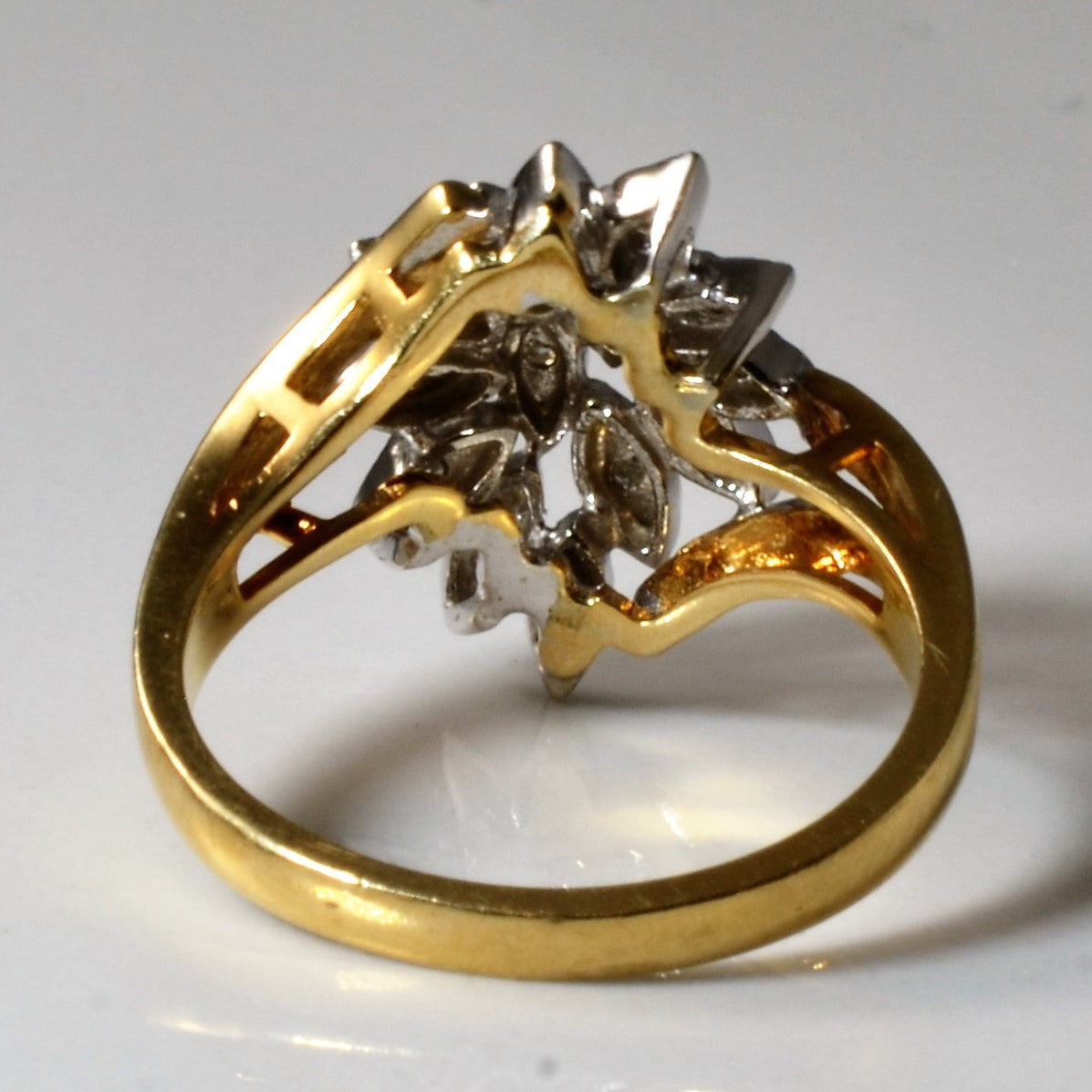Bague cascade de diamants à motif floral | 0,07 ct | Taille 6,25 | 