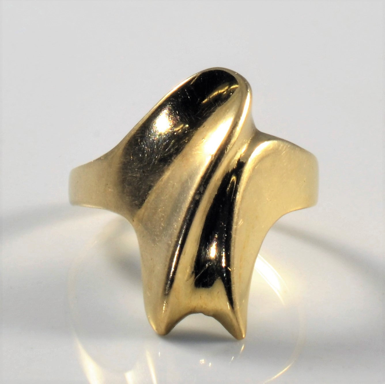 Wide Wave Gold Cocktail Ring | SZ 6 |