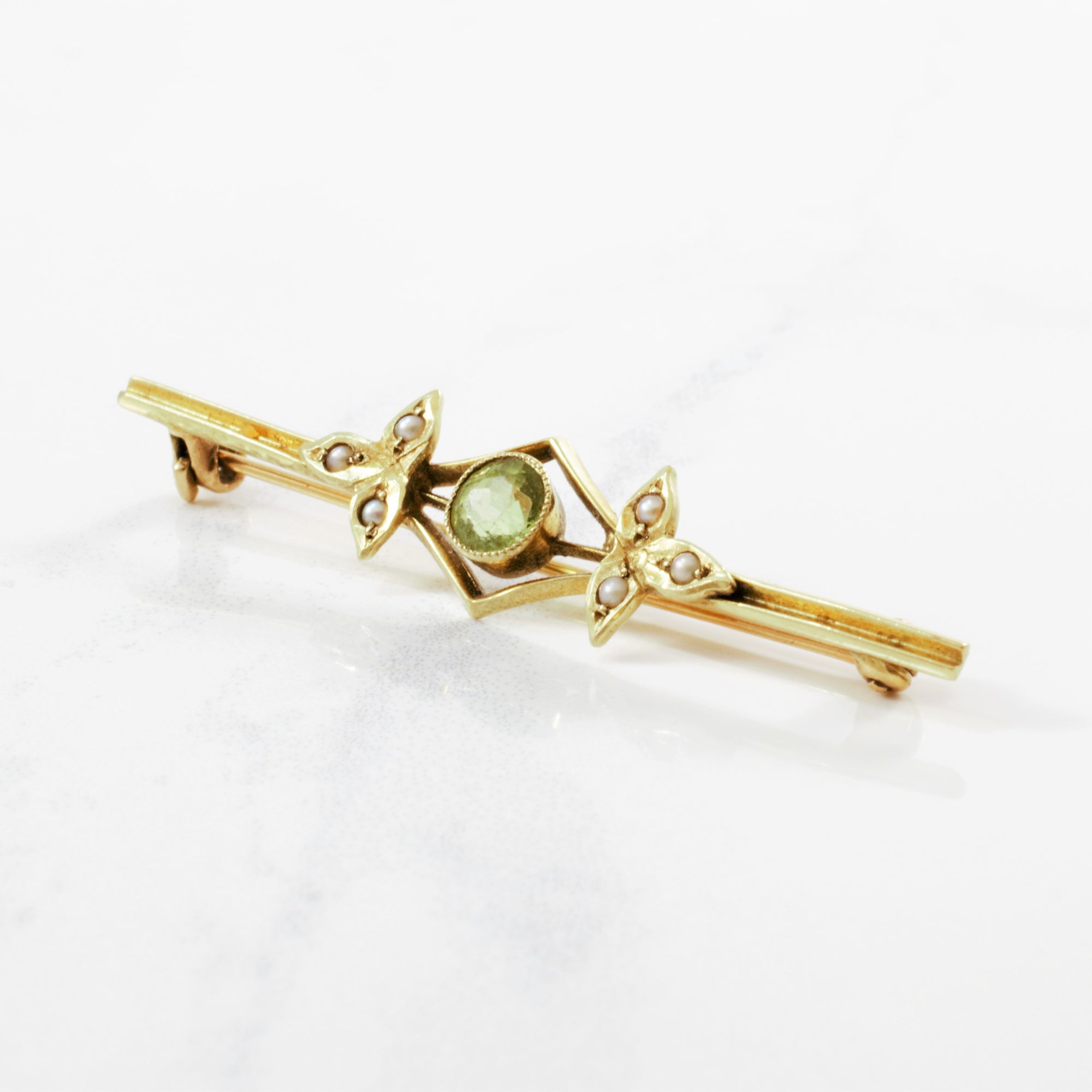 Edwardian Peridot & Seed Pearl Brooch | 0.40ct