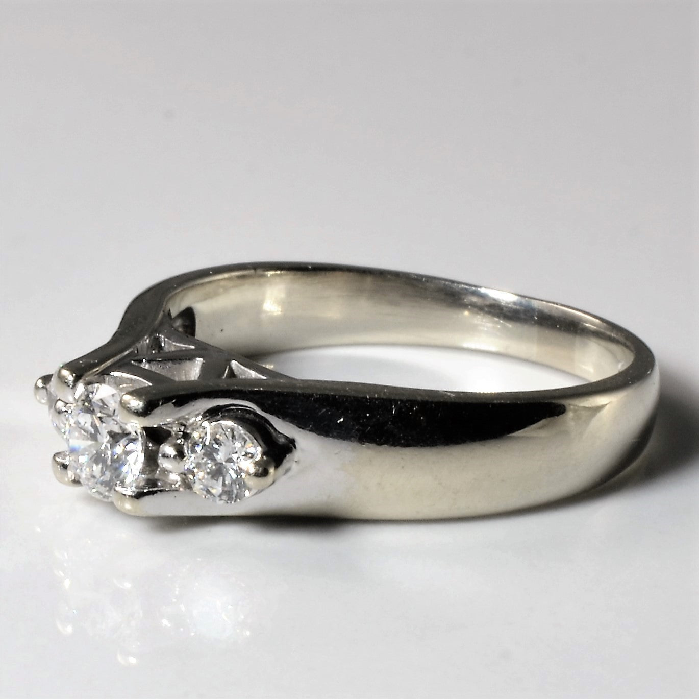 Three Stone Diamond Ring | 0.31ctw | SZ 5 |