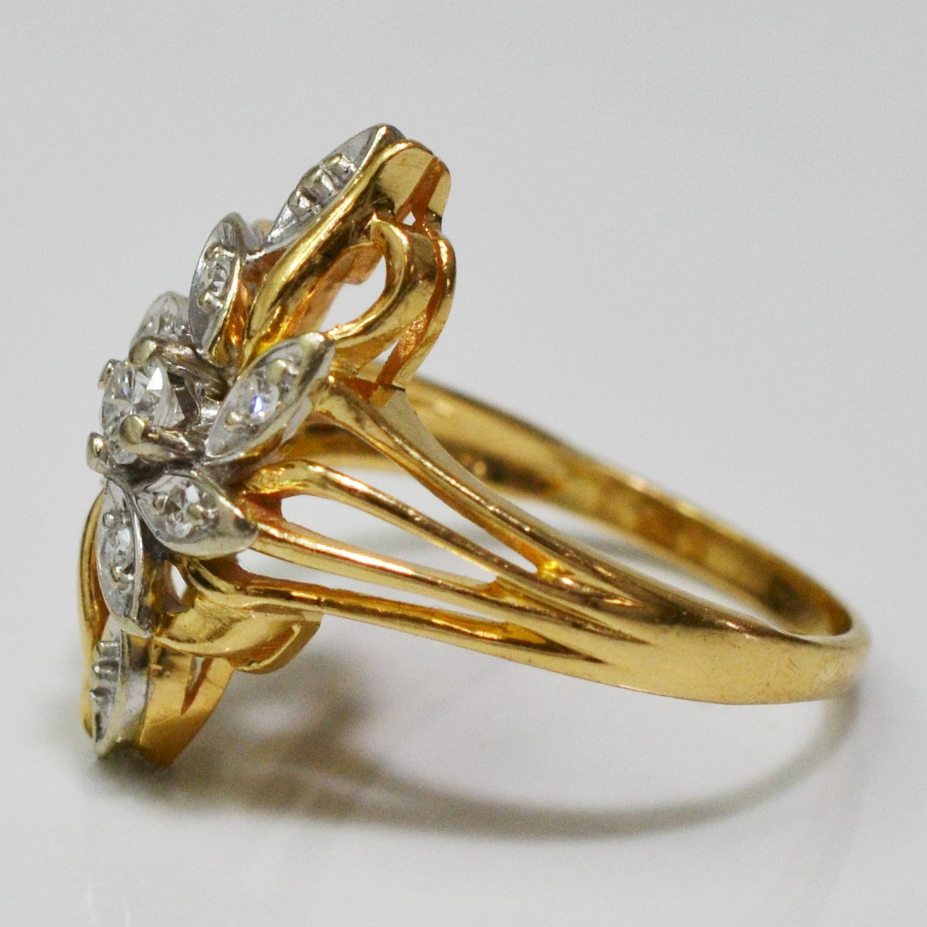 Floral Inspired Diamond Ring | 0.25ctw | SZ 7.75 |