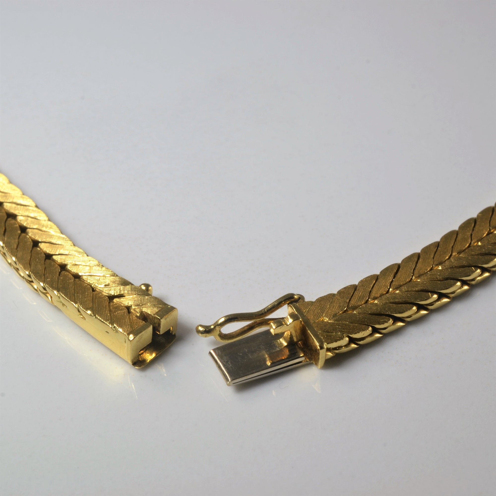 18k Yellow Gold Modified Herringbone Chain | 16.5