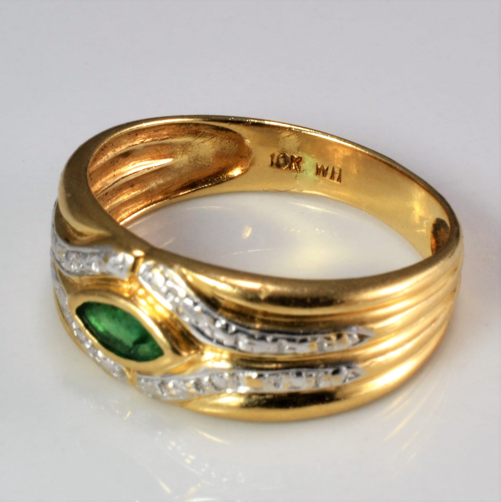 Bezel Set Emerald Ring | SZ 6 |