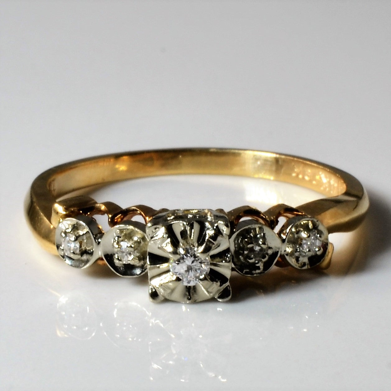 Bague rétro à cinq diamants | 0,09 ct au total | Taille 8,75 | 