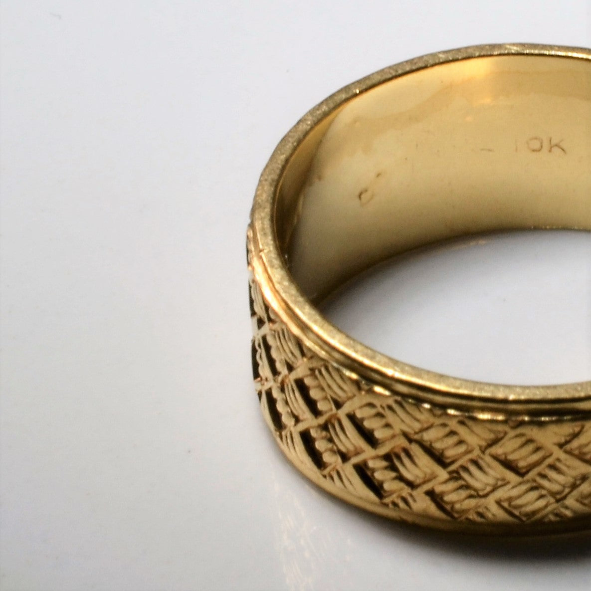 Weave Textured Yellow Gold Band | SZ 10.5 |