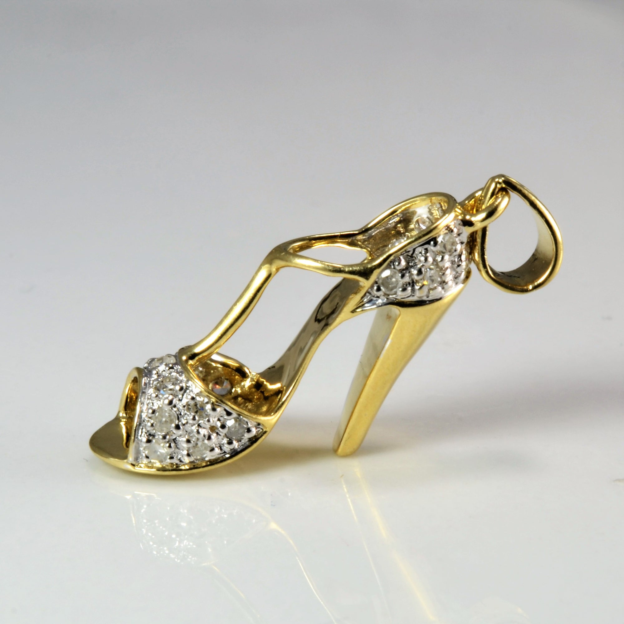 Diamond High Heel Shoe Pendant | 0.20 ctw |