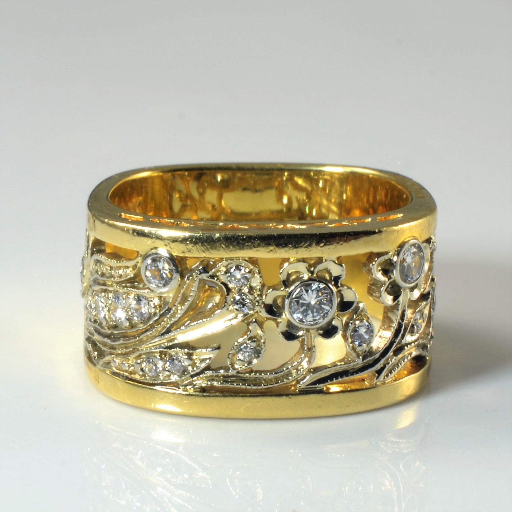 Filigree Floral Diamond Ring | 0.25ctw | SZ 5 |