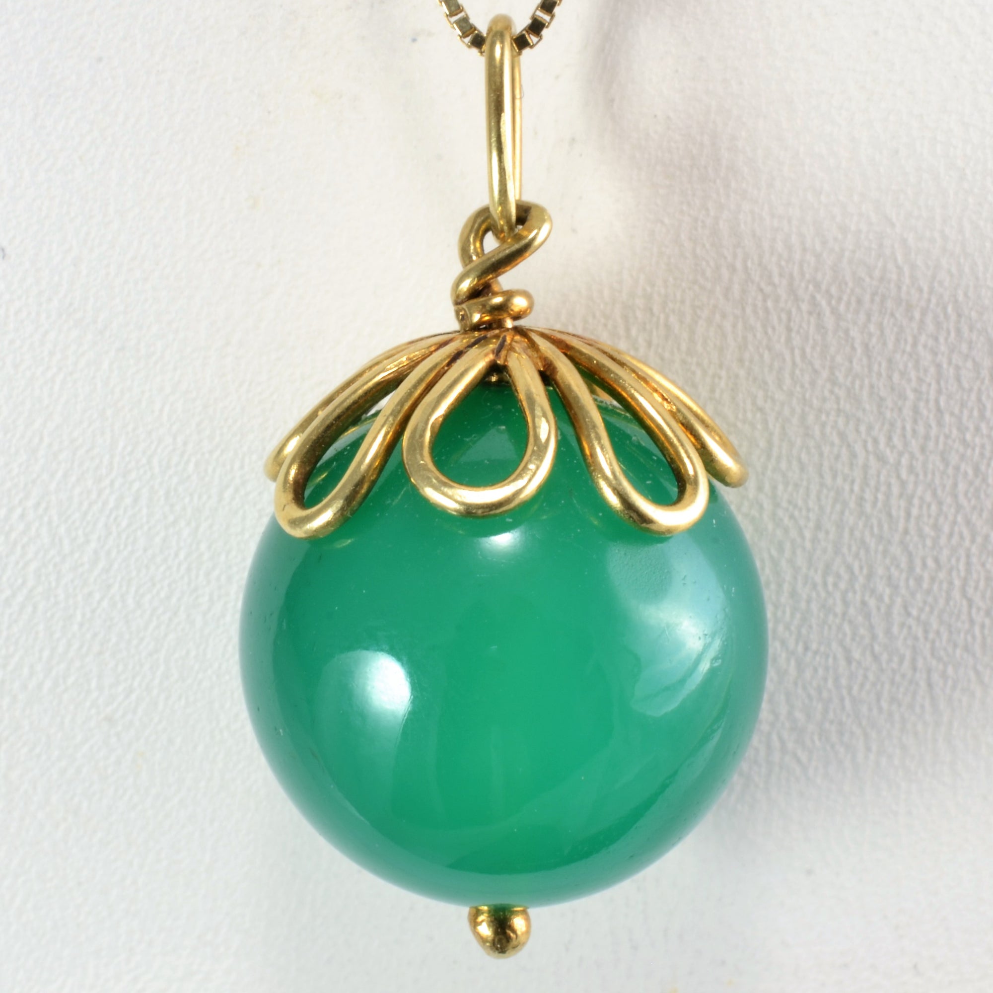 Chalcedony Dome Pendant Necklace | 18''|