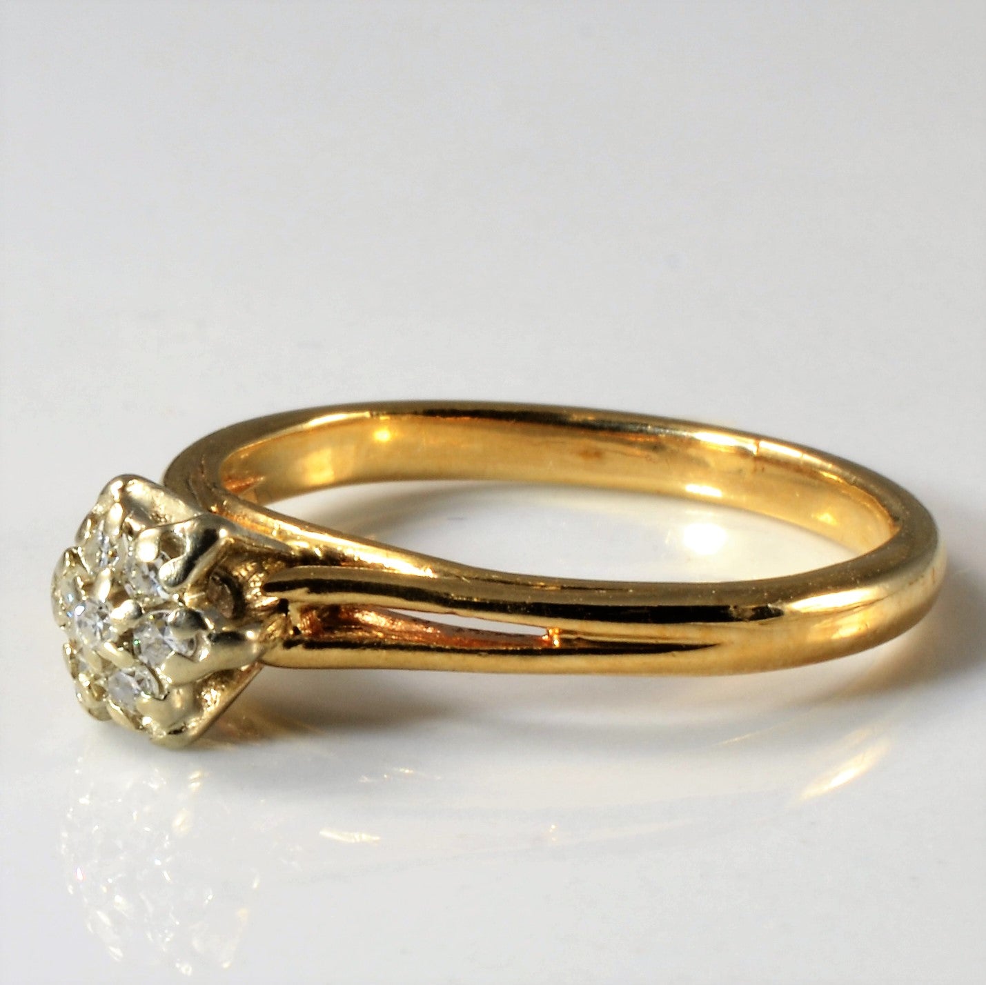 Split Shank Diamond Floral Cluster Ring | 0.07ctw | SZ 4.5 |