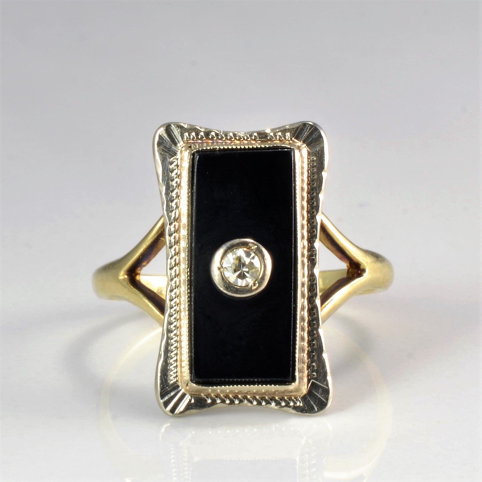Vintage Onyx & Diamond Ring | 0.03 ct, SZ 5.25 |