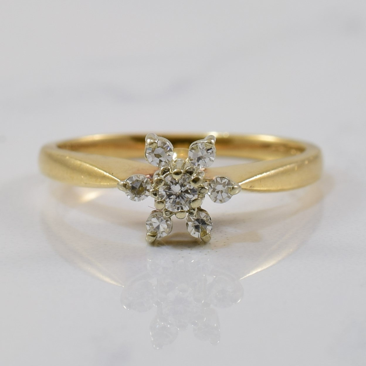 Floral Diamond Cluster Ring | 0.10ctw | SZ 4 |