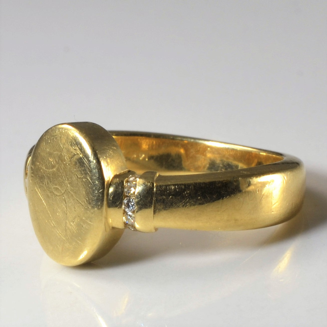 Diamond Signet Ring | 0.05ctw | SZ 6 |