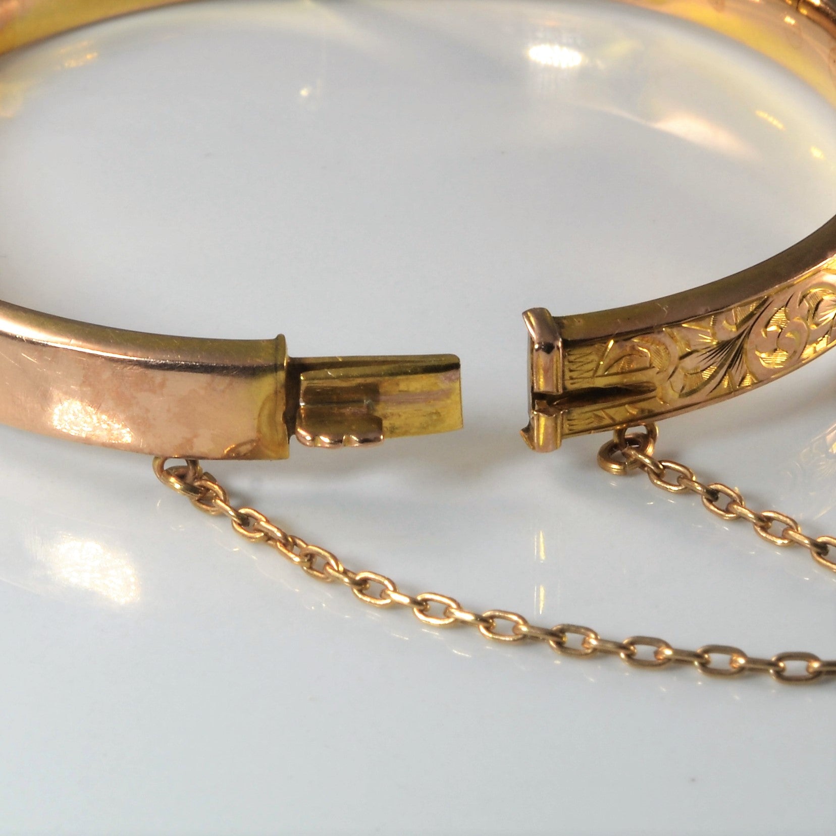 Early 1900s Floral Detailed Bangle Bracelet | 7.5" |