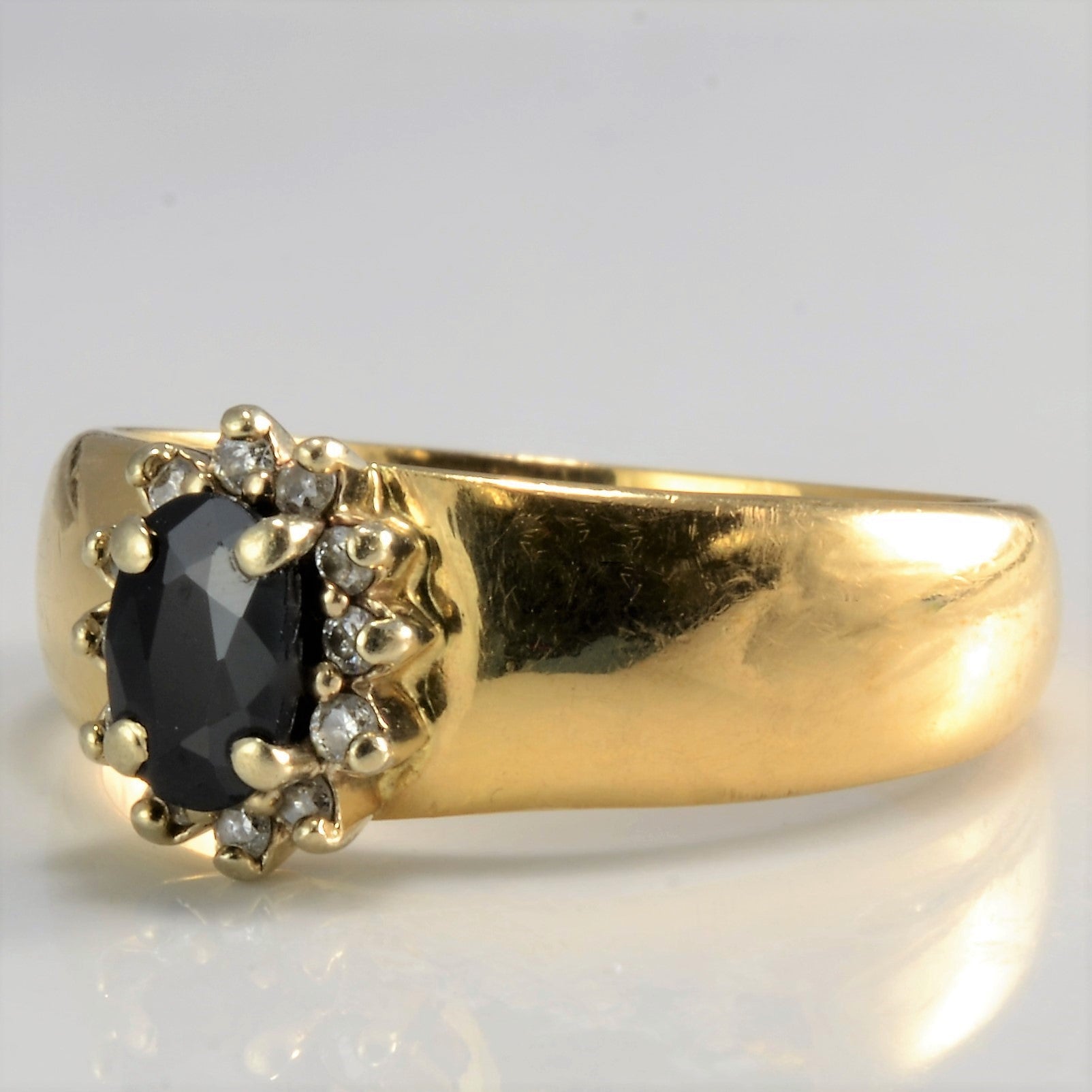 Oval Sapphire & Diamond Ladies Cocktail Ring | 0.12 ctw, SZ 7.5 |