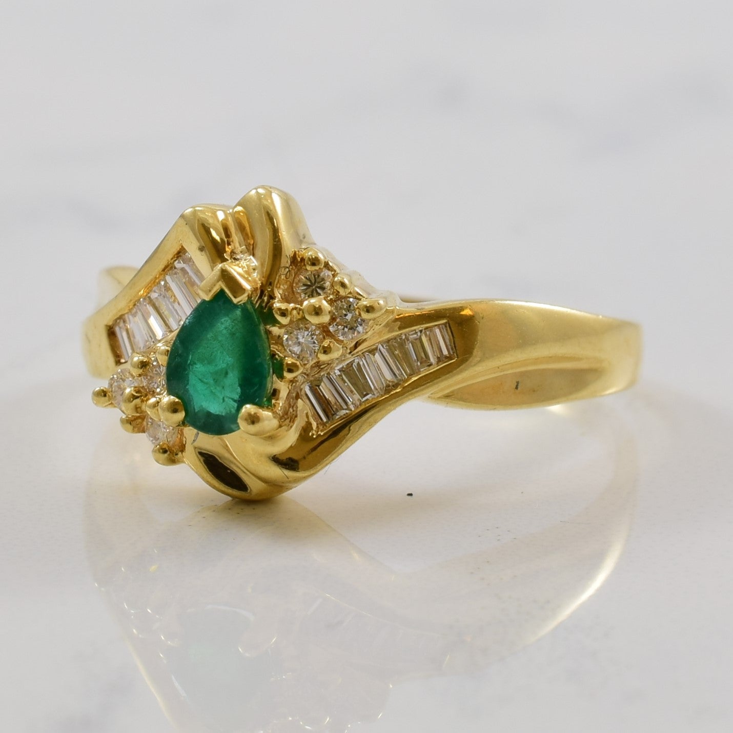 Pear Cut Emerald & Diamond Bypass Ring | 0.28ct, 0.20ctw | SZ 9.25 |