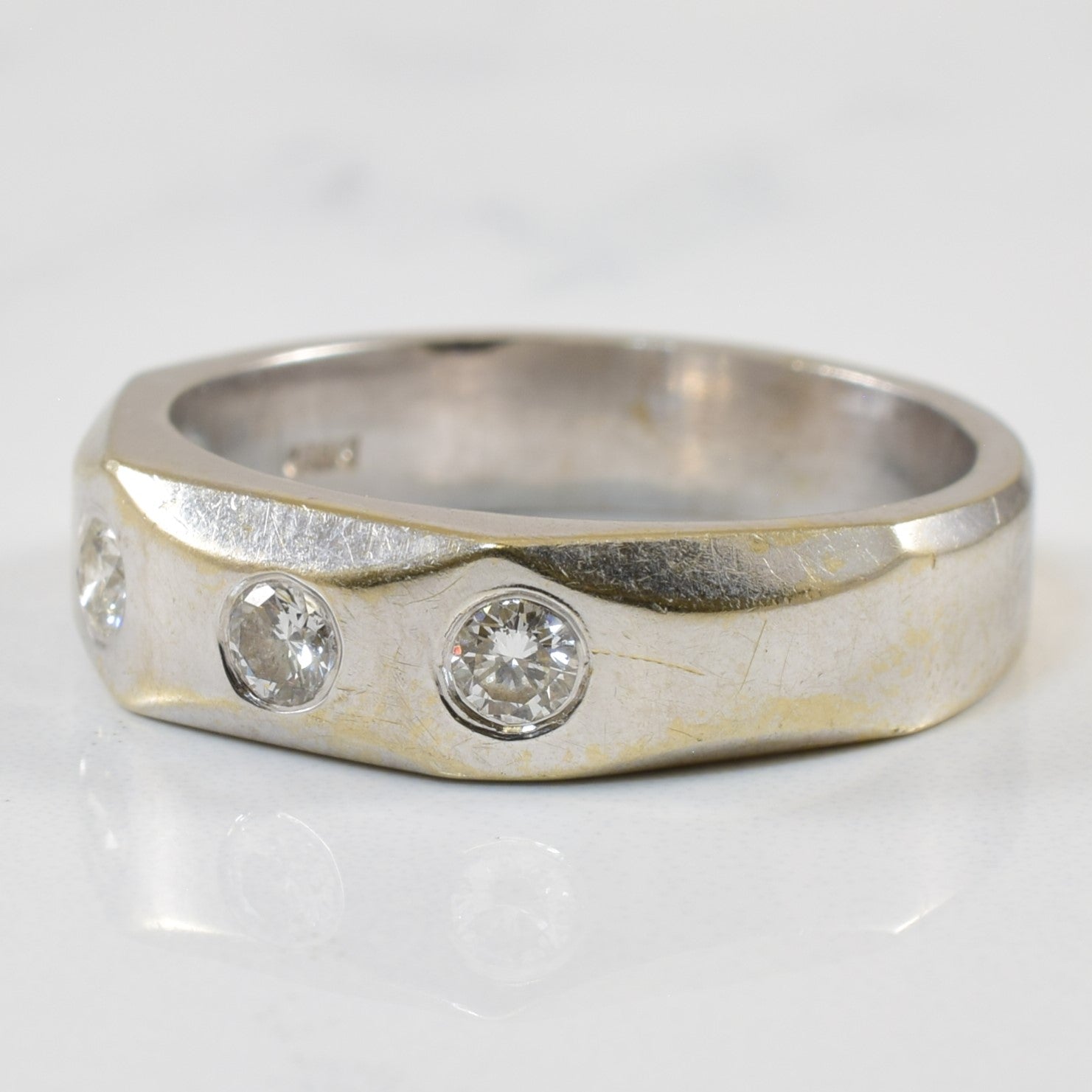Bezel Set Diamond Flat Edge Band | 0.30ctw | SZ 10 |
