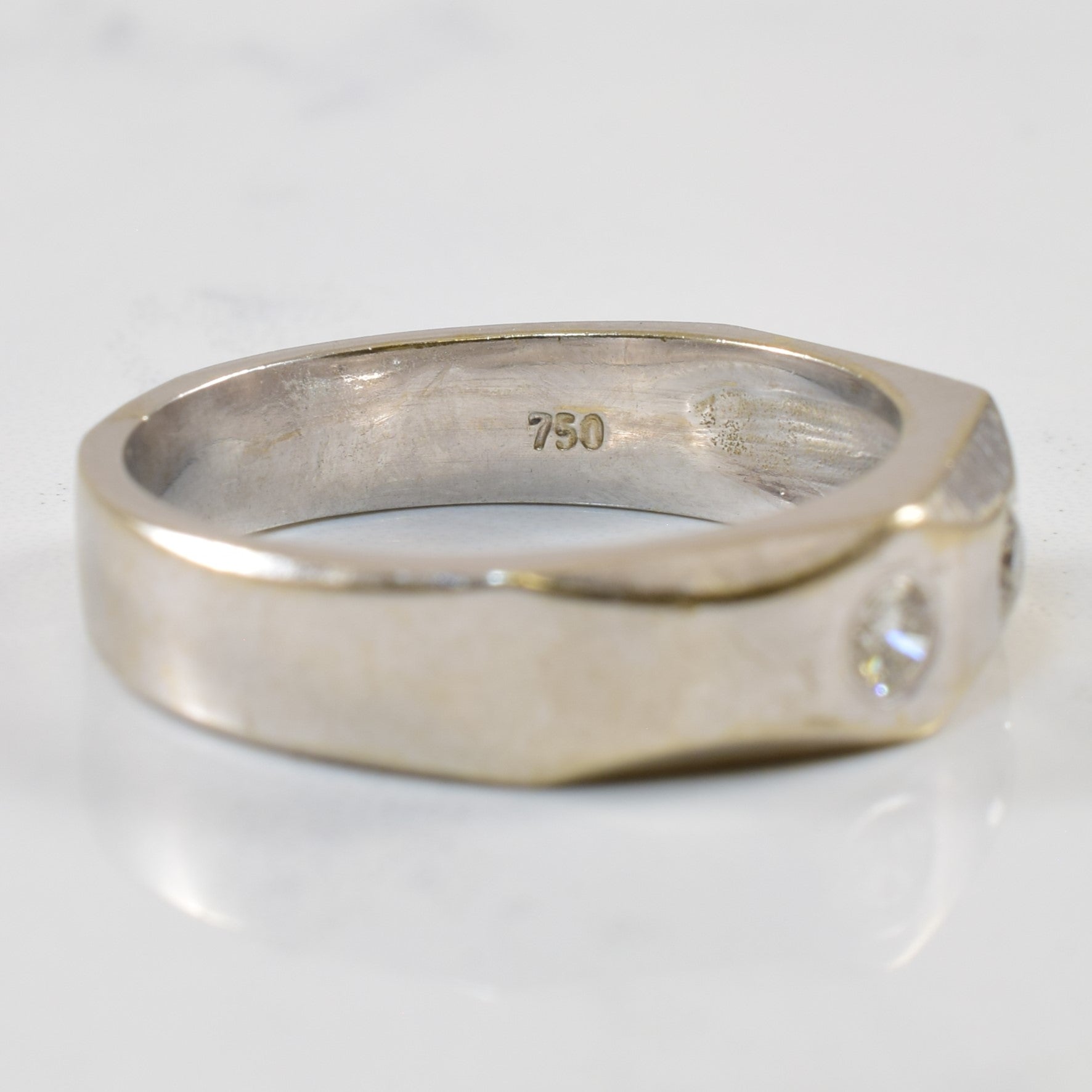 Bezel Set Diamond Flat Edge Band | 0.30ctw | SZ 10 |