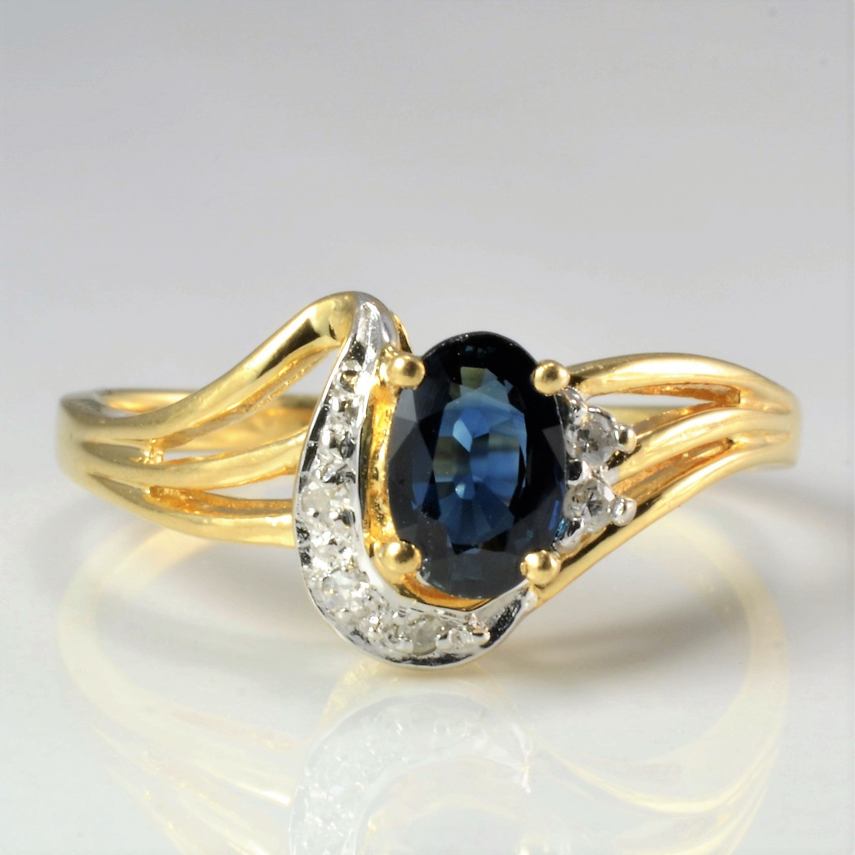 Sapphire & Diamond Ladies Ring | 0.03 ctw, SZ 6.25 |