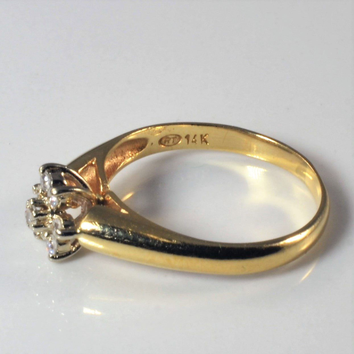 Floral Diamond Cluster Ring | 0.10ctw | SZ 5.25 |