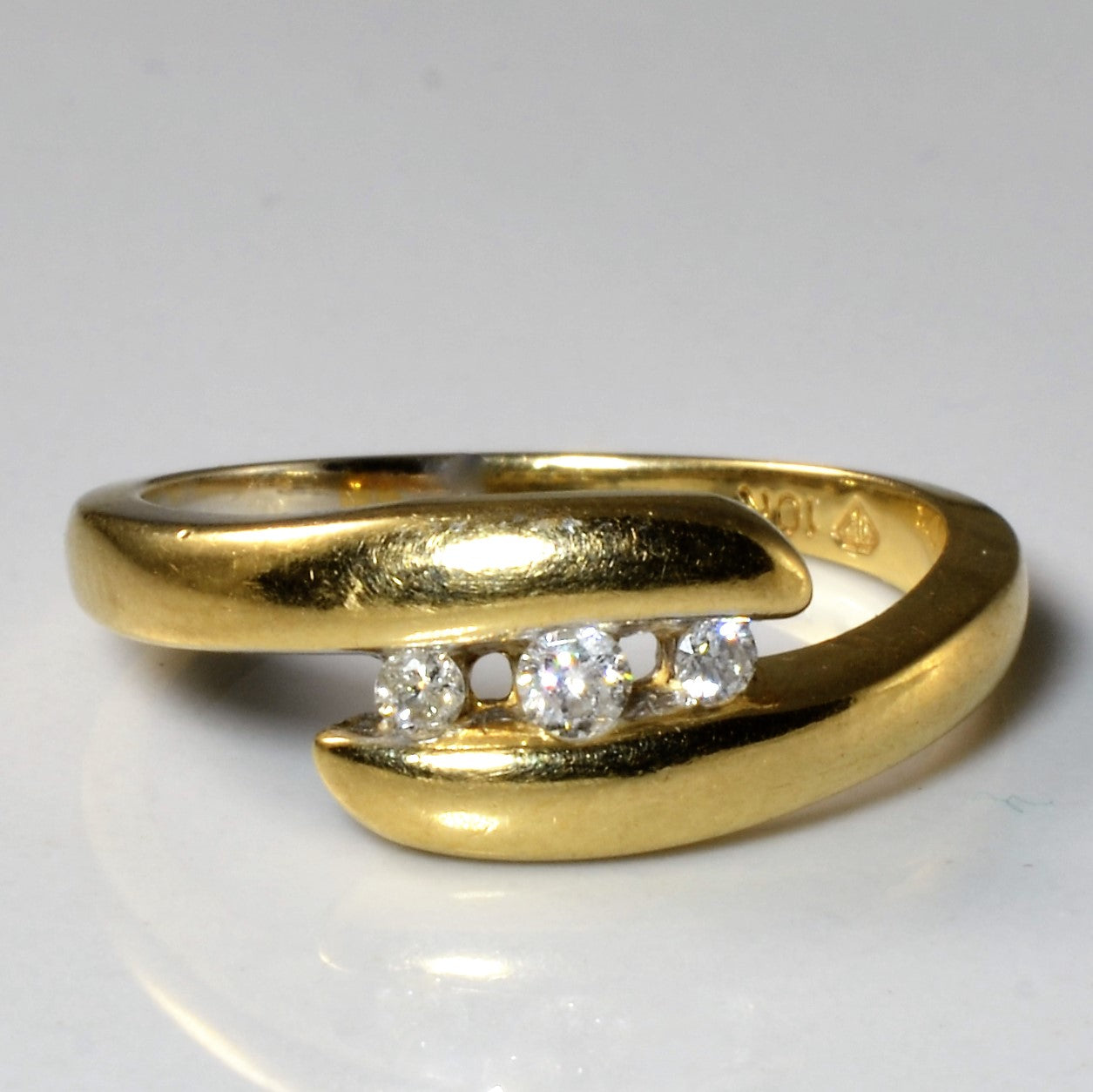 Bypass Three Stone Diamond Ring | 0.085ctw | SZ 6.5 |