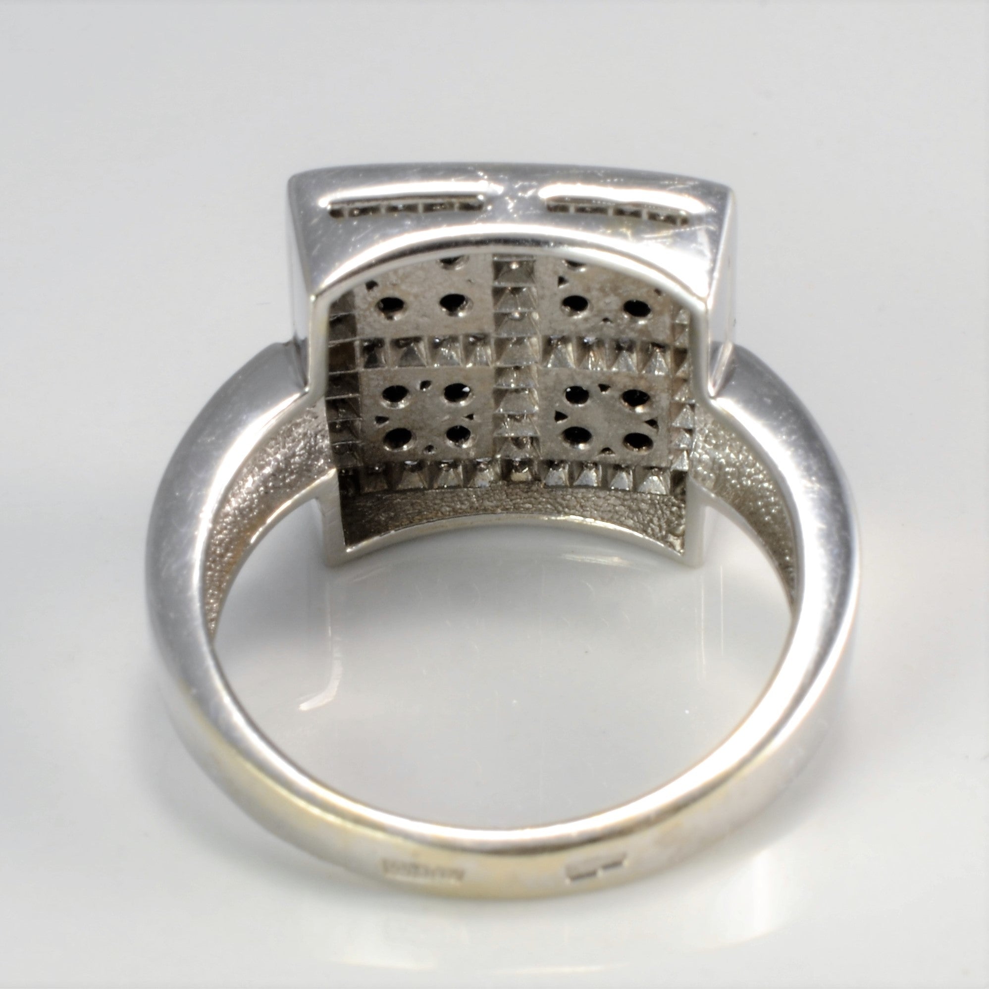 Grid Set Cluster Diamond Ring | 0.73 ctw, SZ 7.75 |