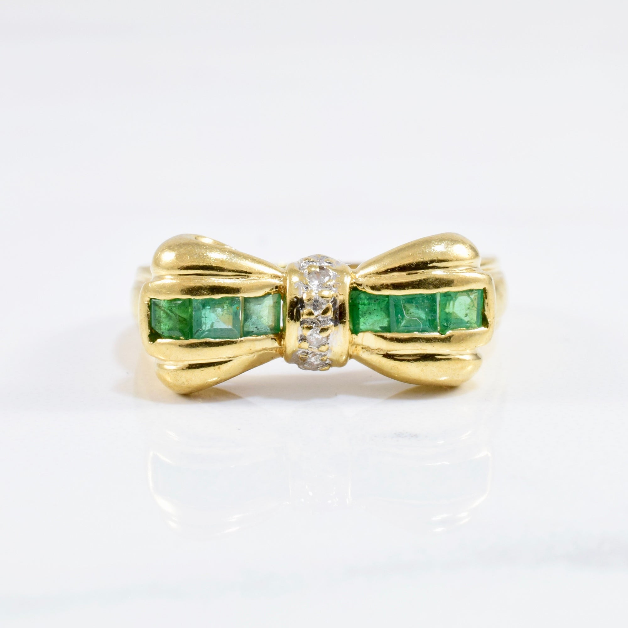 Emerald & Diamond Bow Ring | 0.01 ctw SZ 8 |