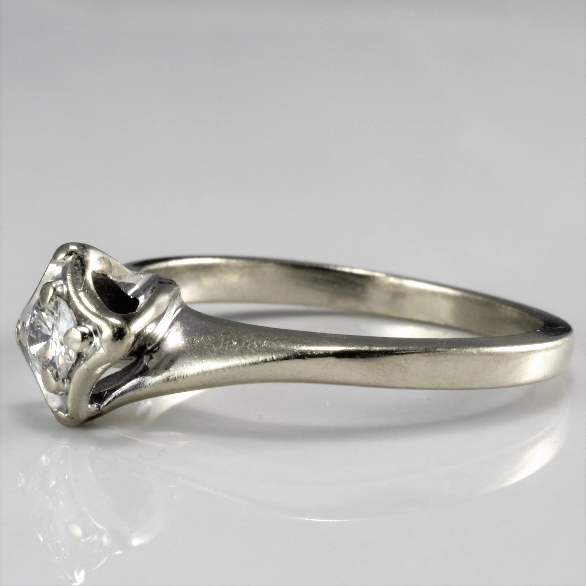 Offset Solitaire Diamond Engagement Ring | 0.15 ct, SZ 6.25 |