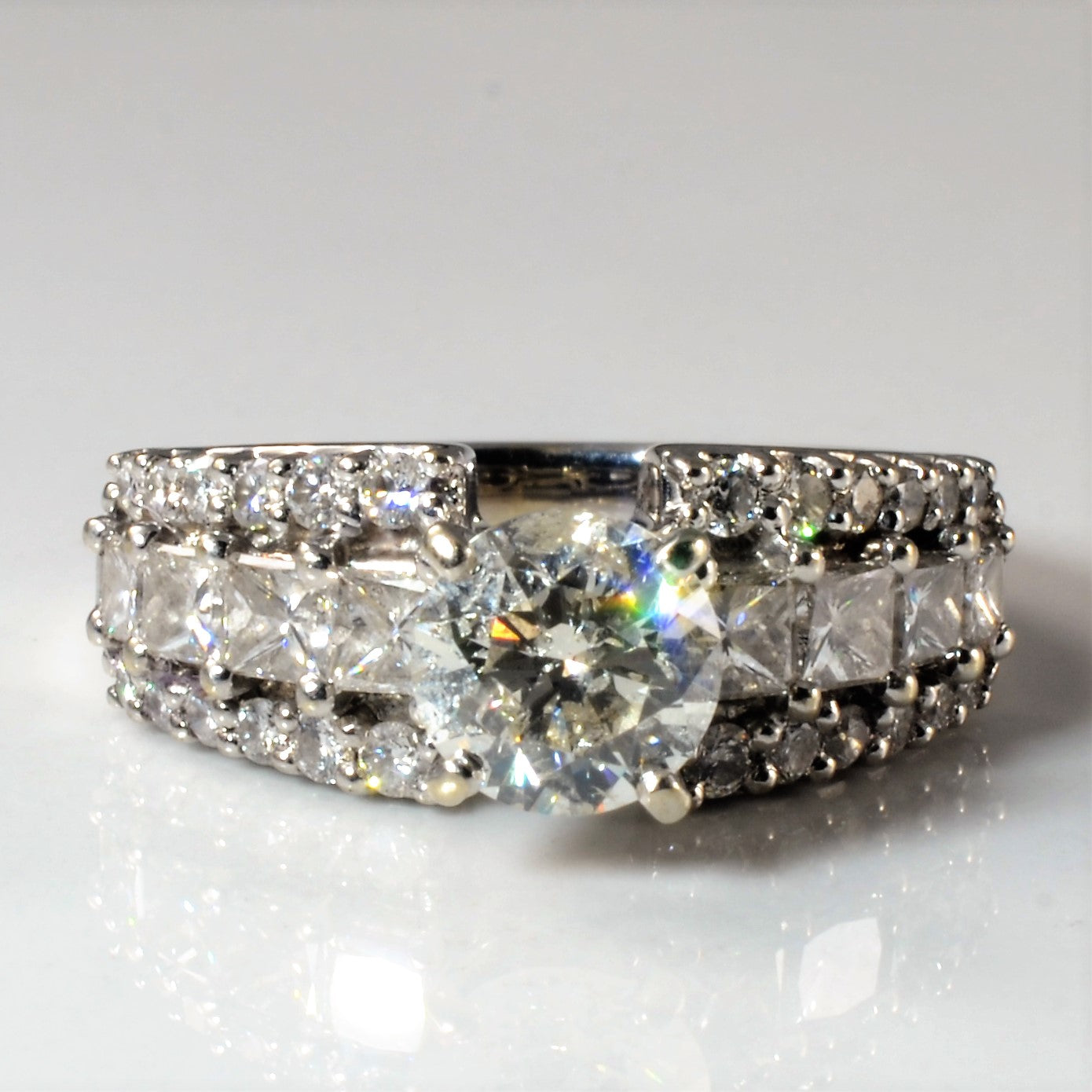 Graduated Diamond Engagement Ring | 2.55ctw | SZ 6.25 |