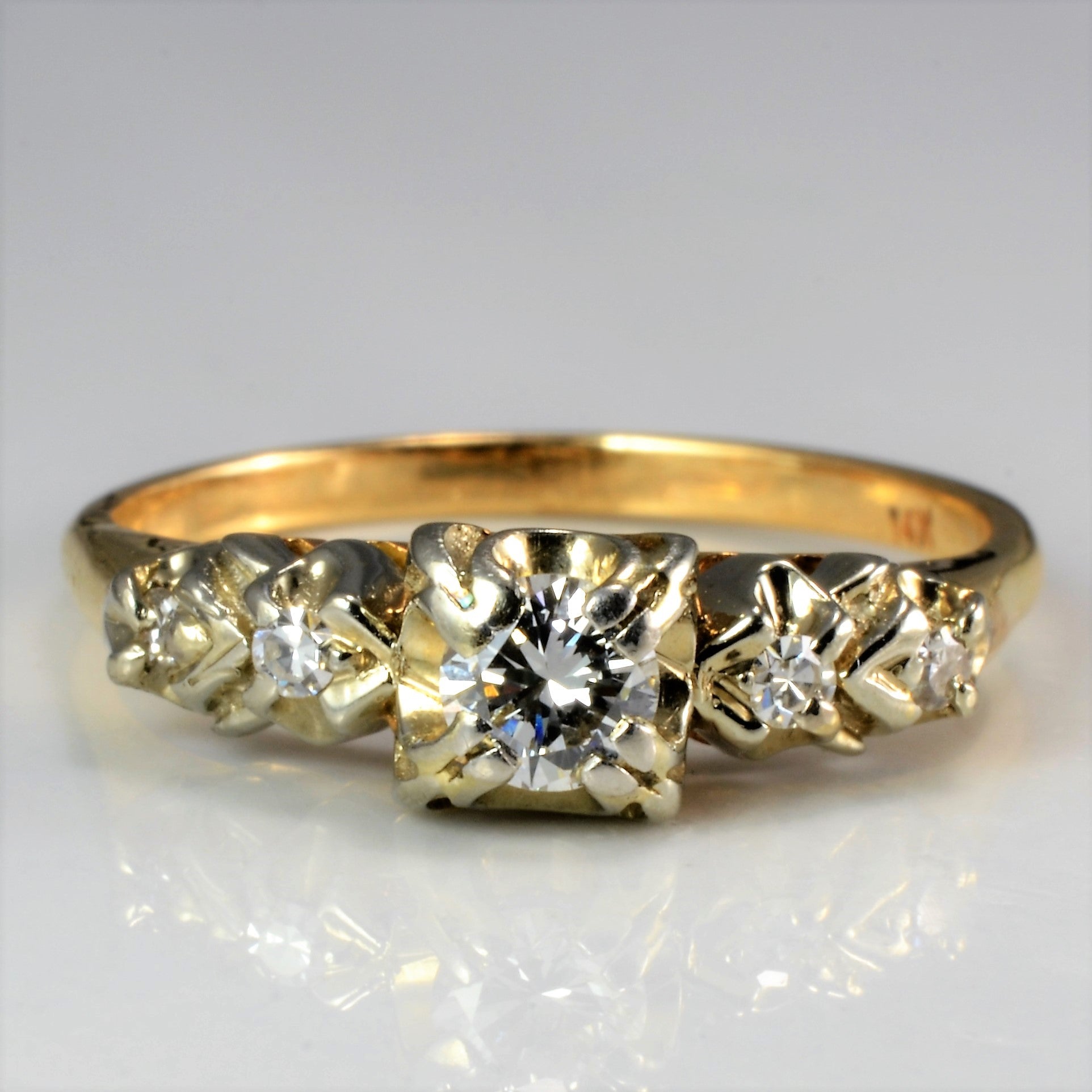 Retro Diamond Engagement Ring | 0.20 ctw, SZ 5.5 |