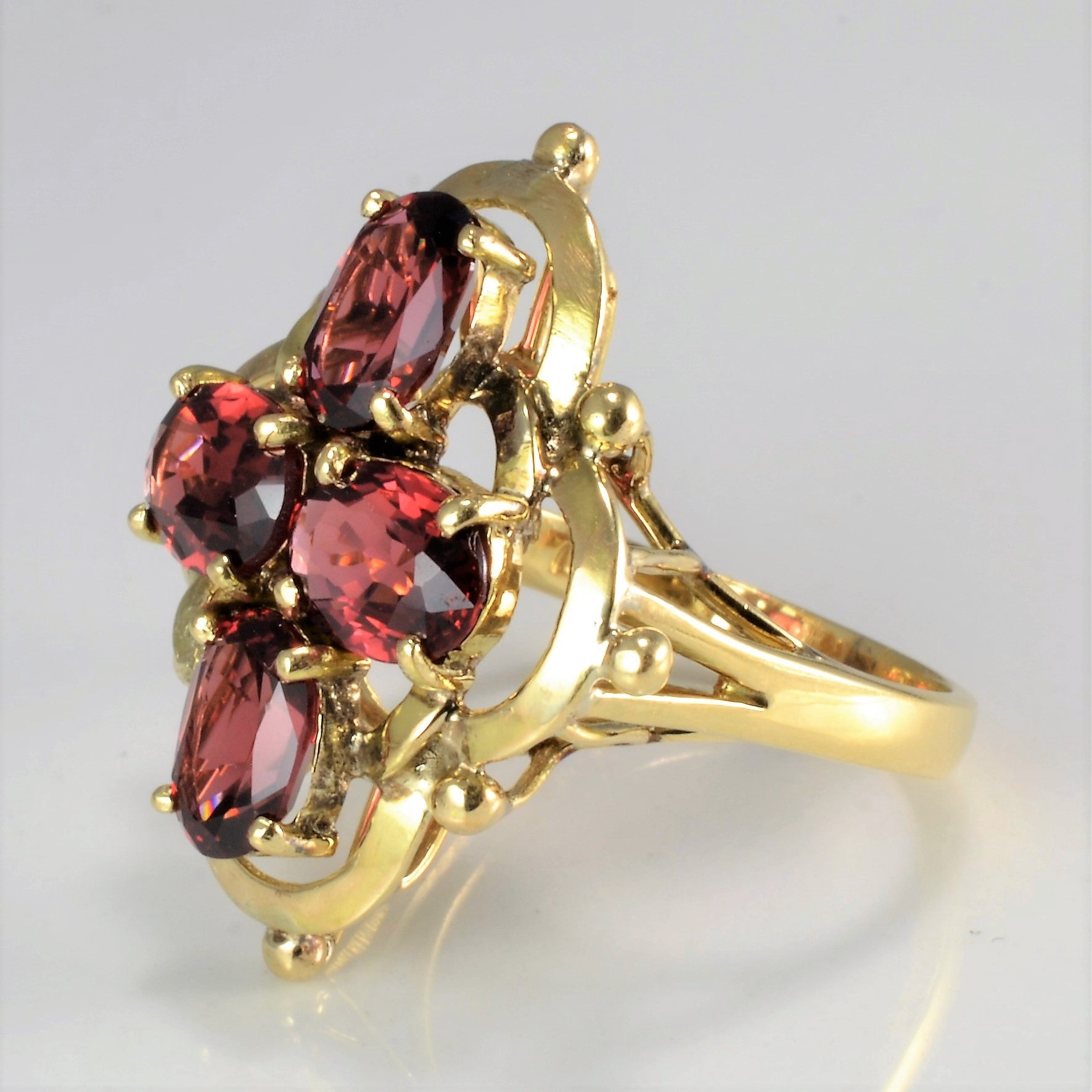 Prong Set Garnet Vintage Ring | SZ 6.5 |