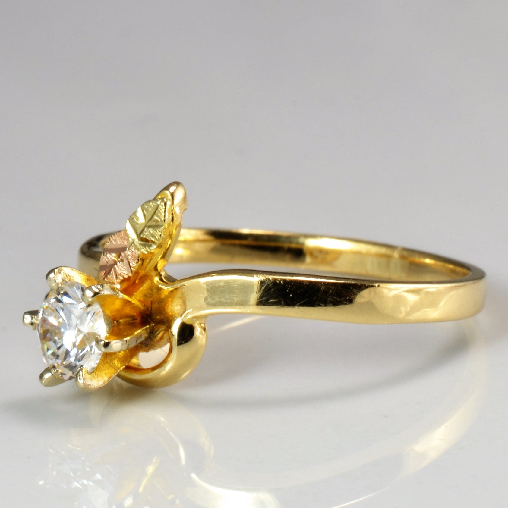 Solitaire Diamond Ring with Fall Leaves | 0.29 ct, SZ 6.5 |