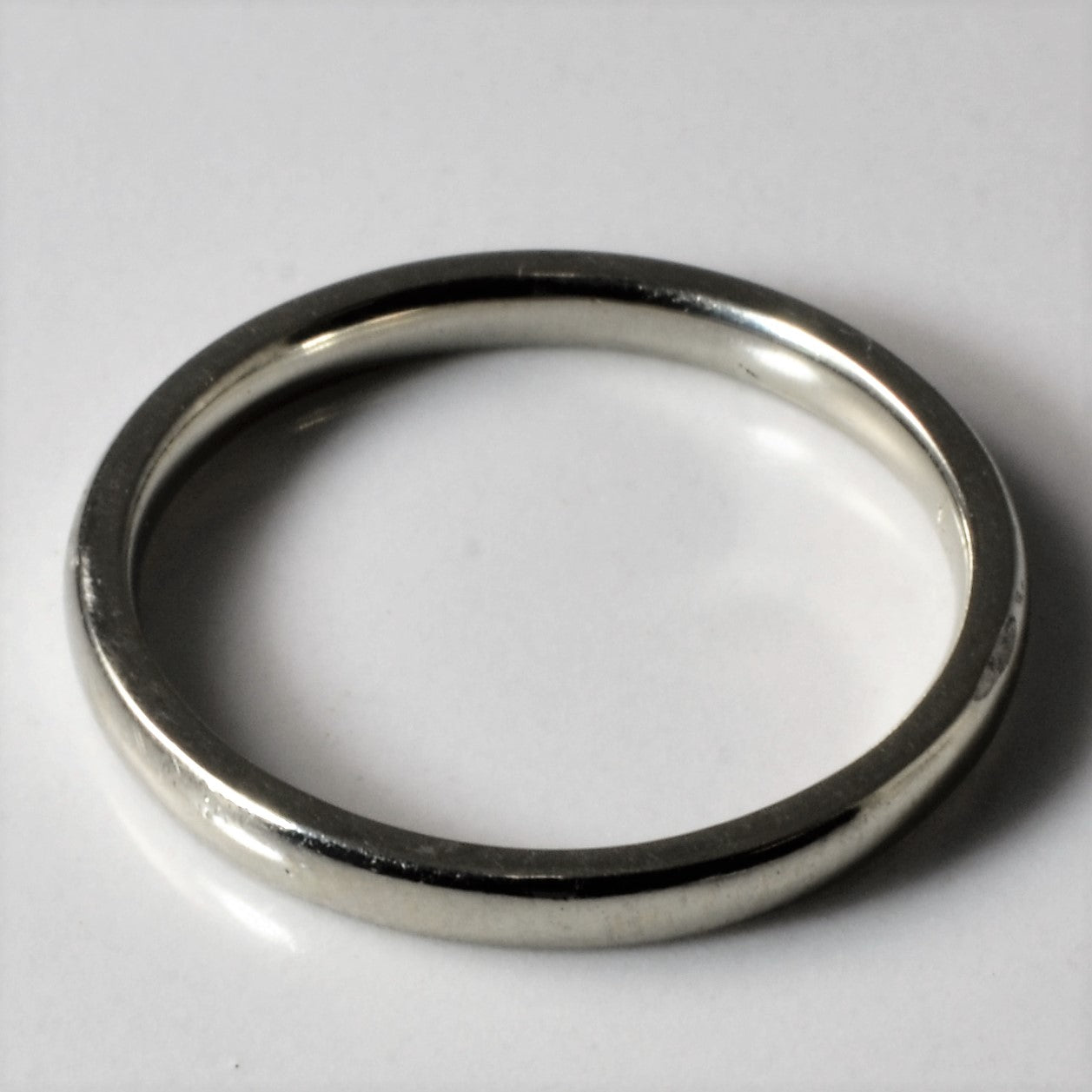 18k White Gold Plain Band | SZ 5.5 |