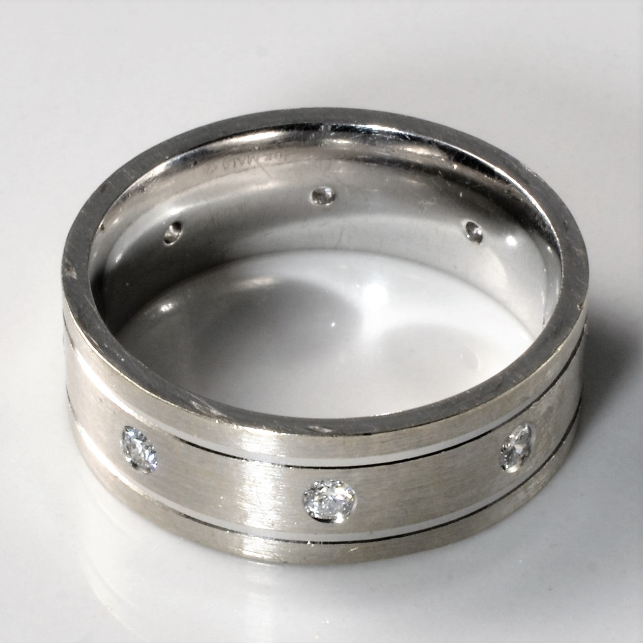 Flush Set Diamond Band | 0.28ctw | SZ 8 |