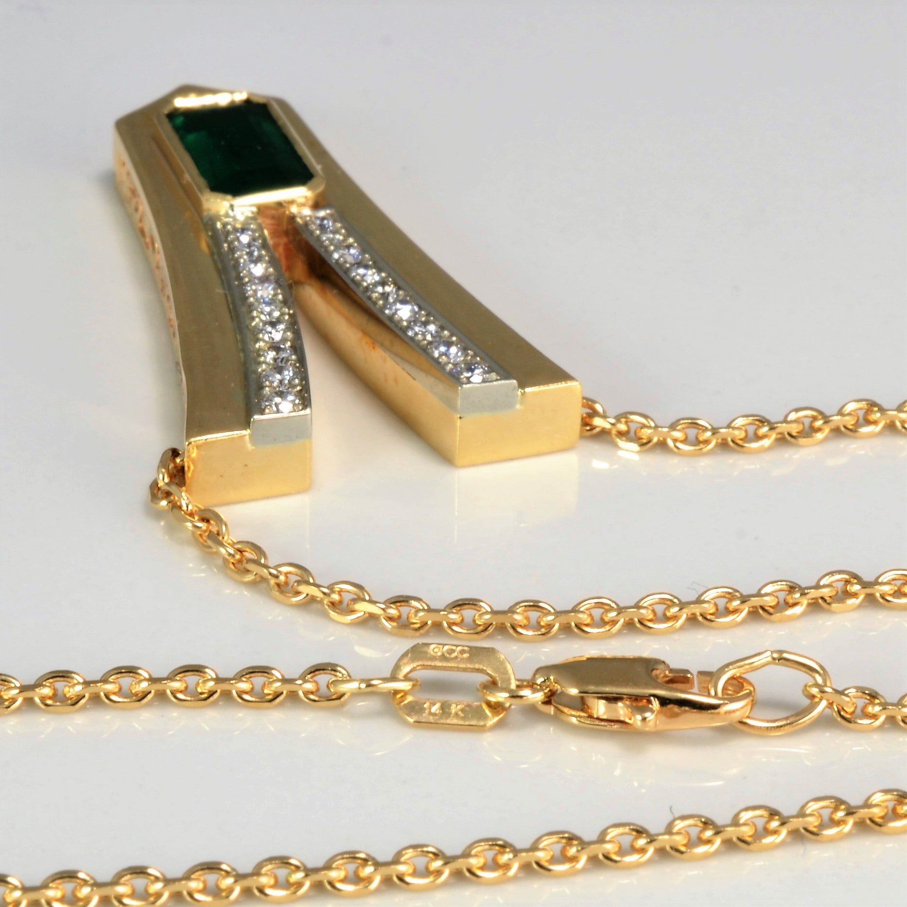 Bezel Emerald & Diamond Necklace | 0.40ctw, 1.01ct |
