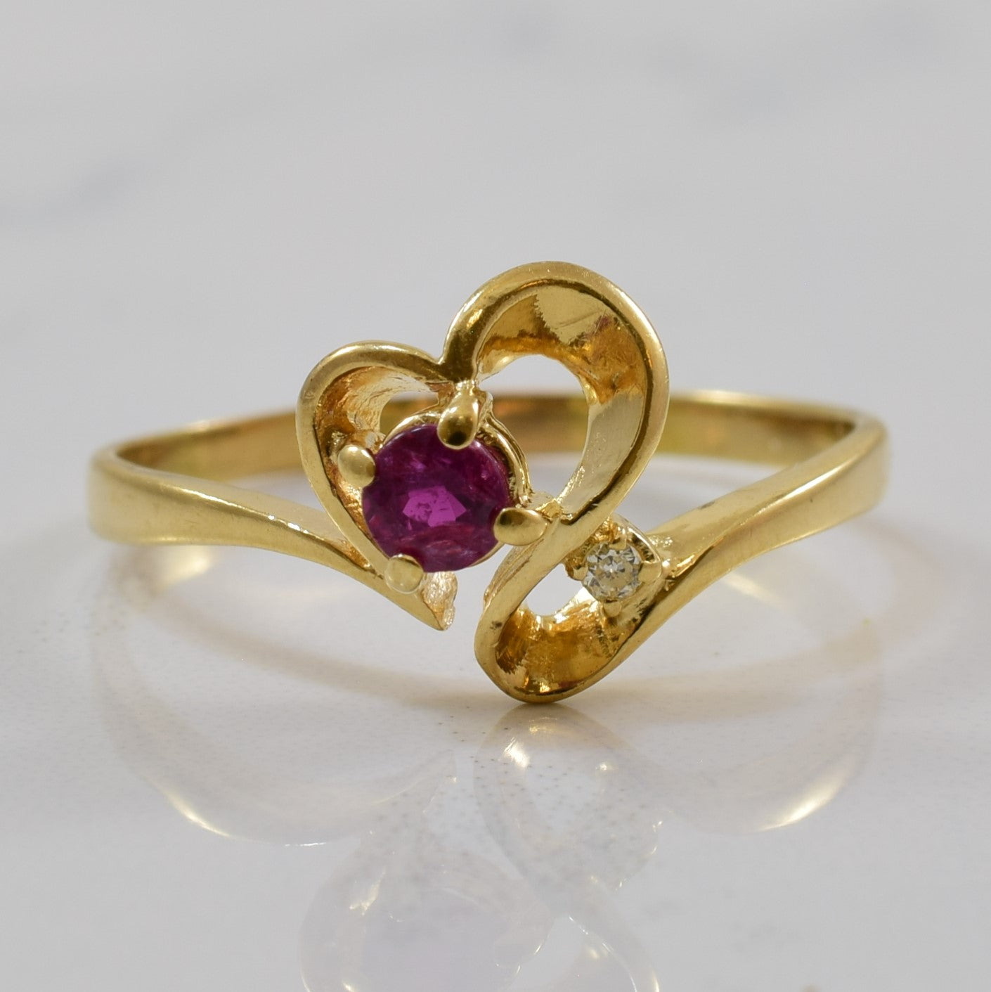 Ruby & Diamond Heart Ring | 0.19ct, 0.01ct | SZ 7.75 |