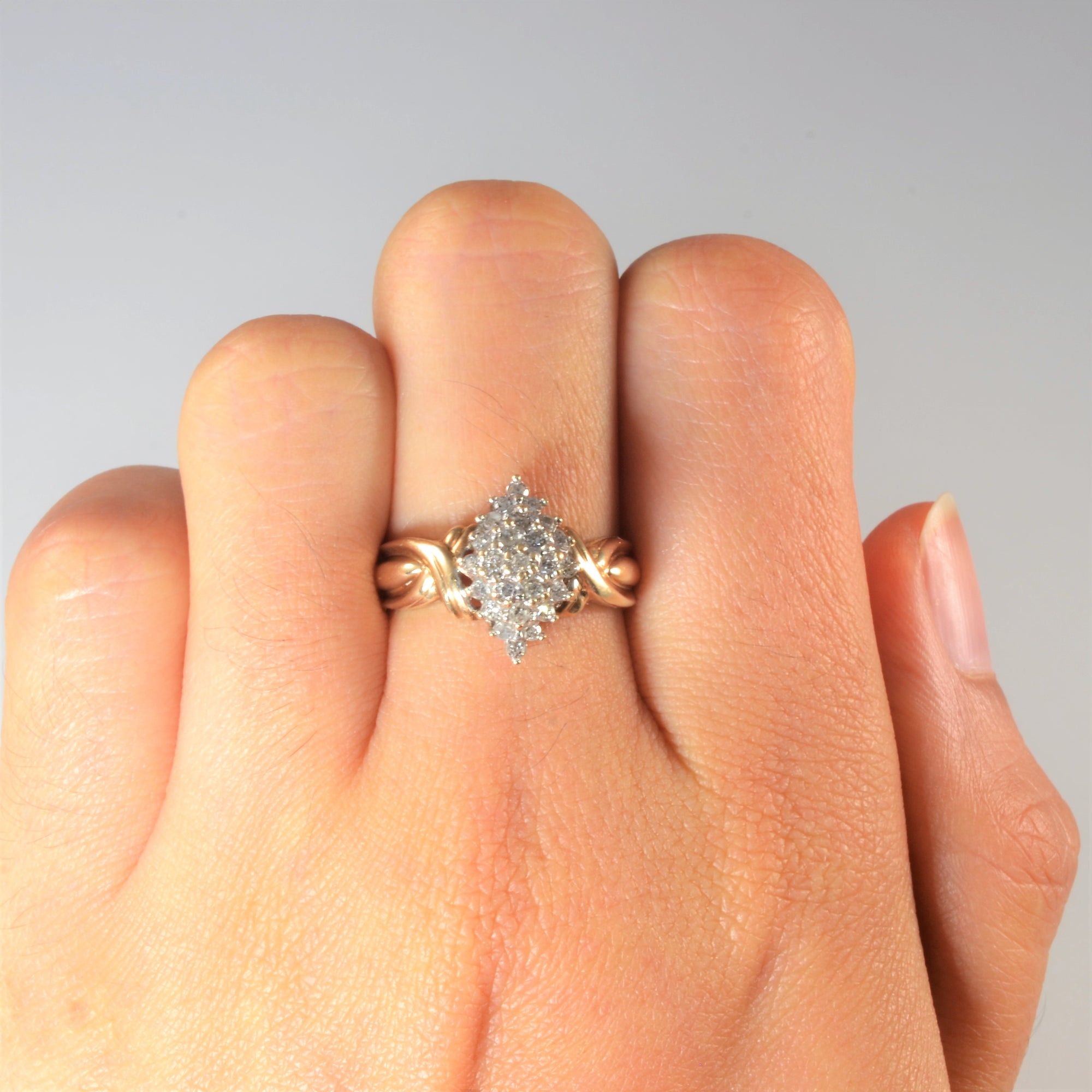 Twisted Marquise Shape Cluster Ring | 0.30ctw | SZ 6.75 |