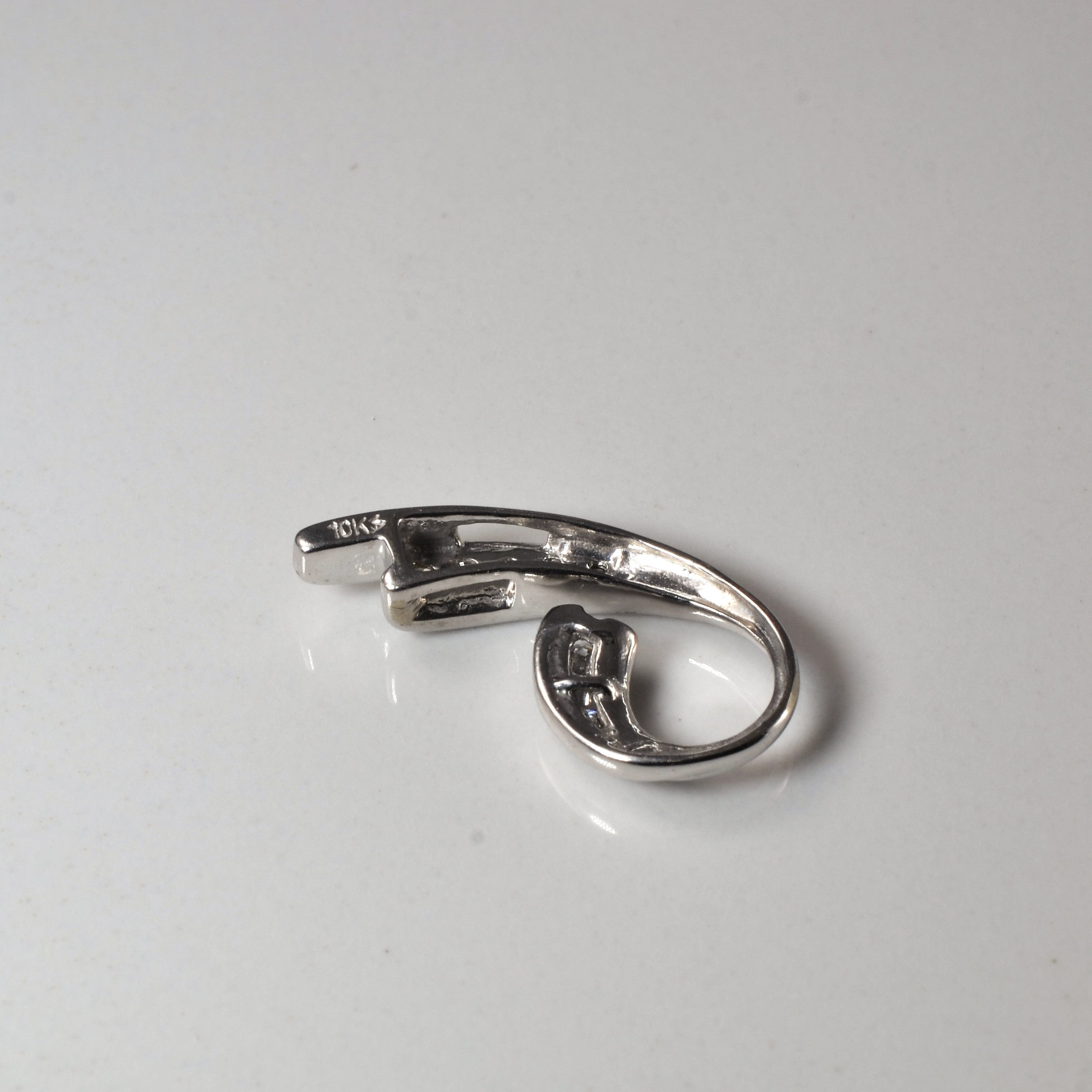 Diamond Swirl Pendant | 0.11ctw |