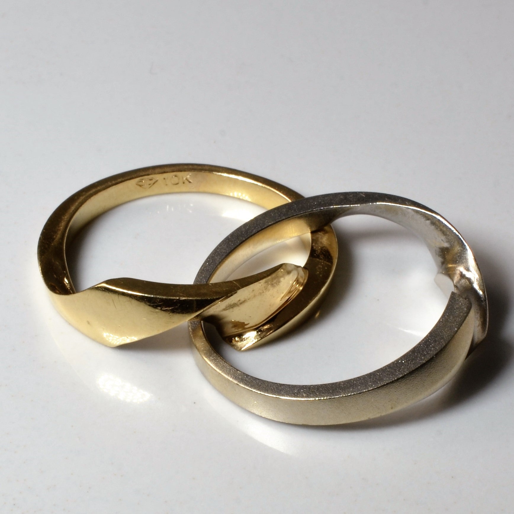 Interlocking Two Tone Band | SZ 6.25 |