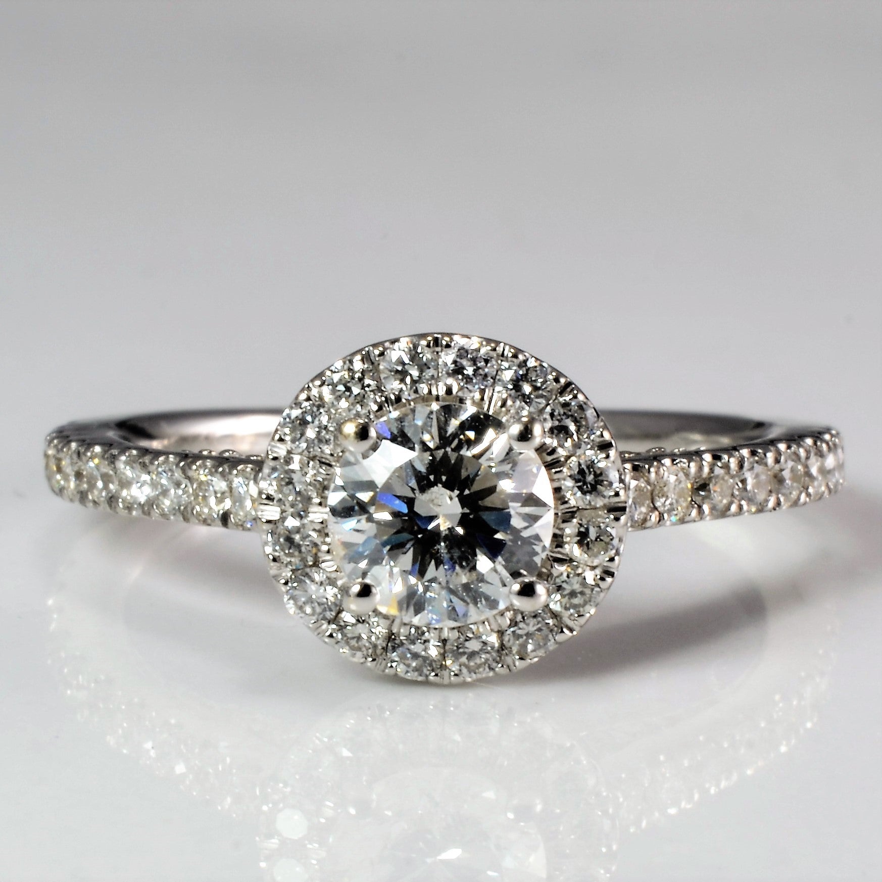 Halo Diamond Engagement Ring | 0.89 ctw, SZ 4 |