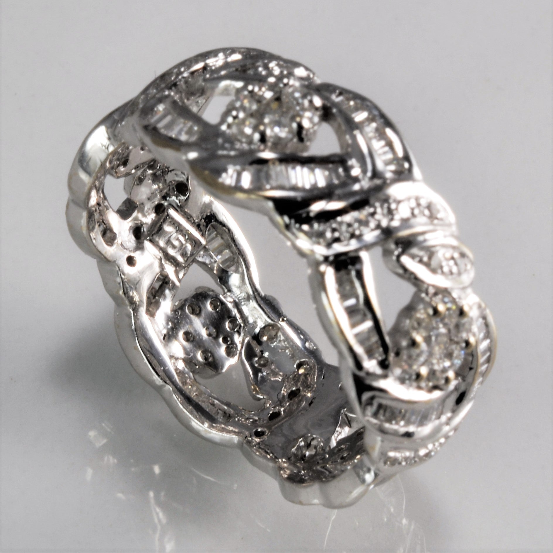 Floral Inspired Multi Diamond Band | 0.80 ctw, SZ 6.5 |