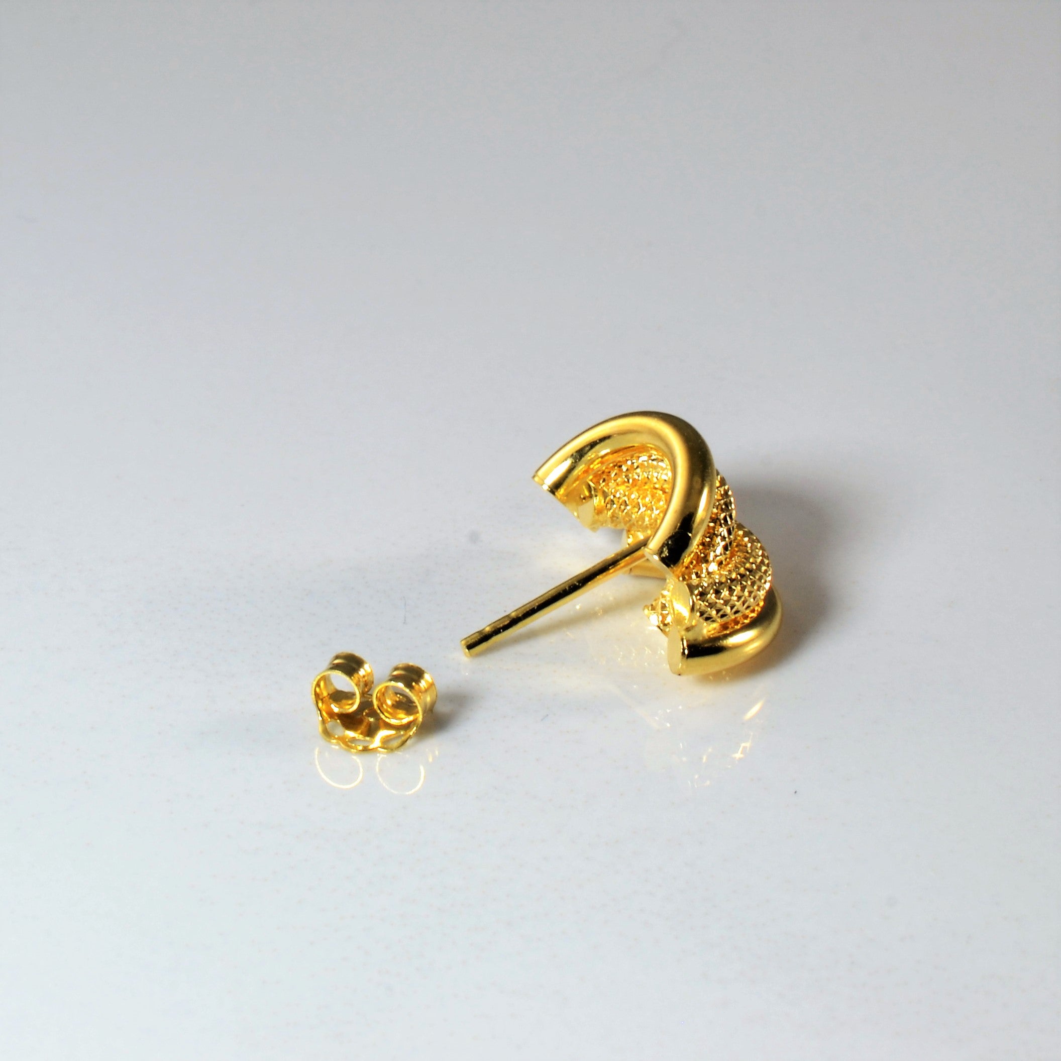Rope Overlay Stud Earrings |