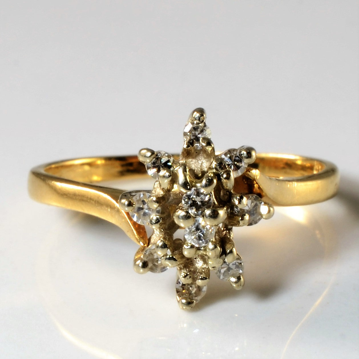 Cluster Set Diamond Ring | 0.10ctw | SZ 5.5 |