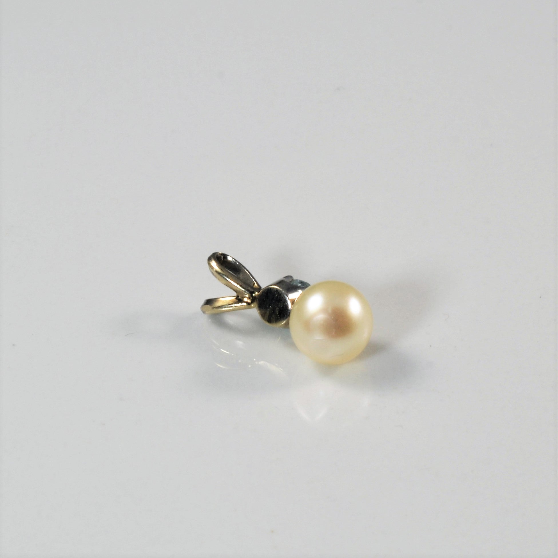 Pearl & Aquamarine Pendant | 0.18ct |