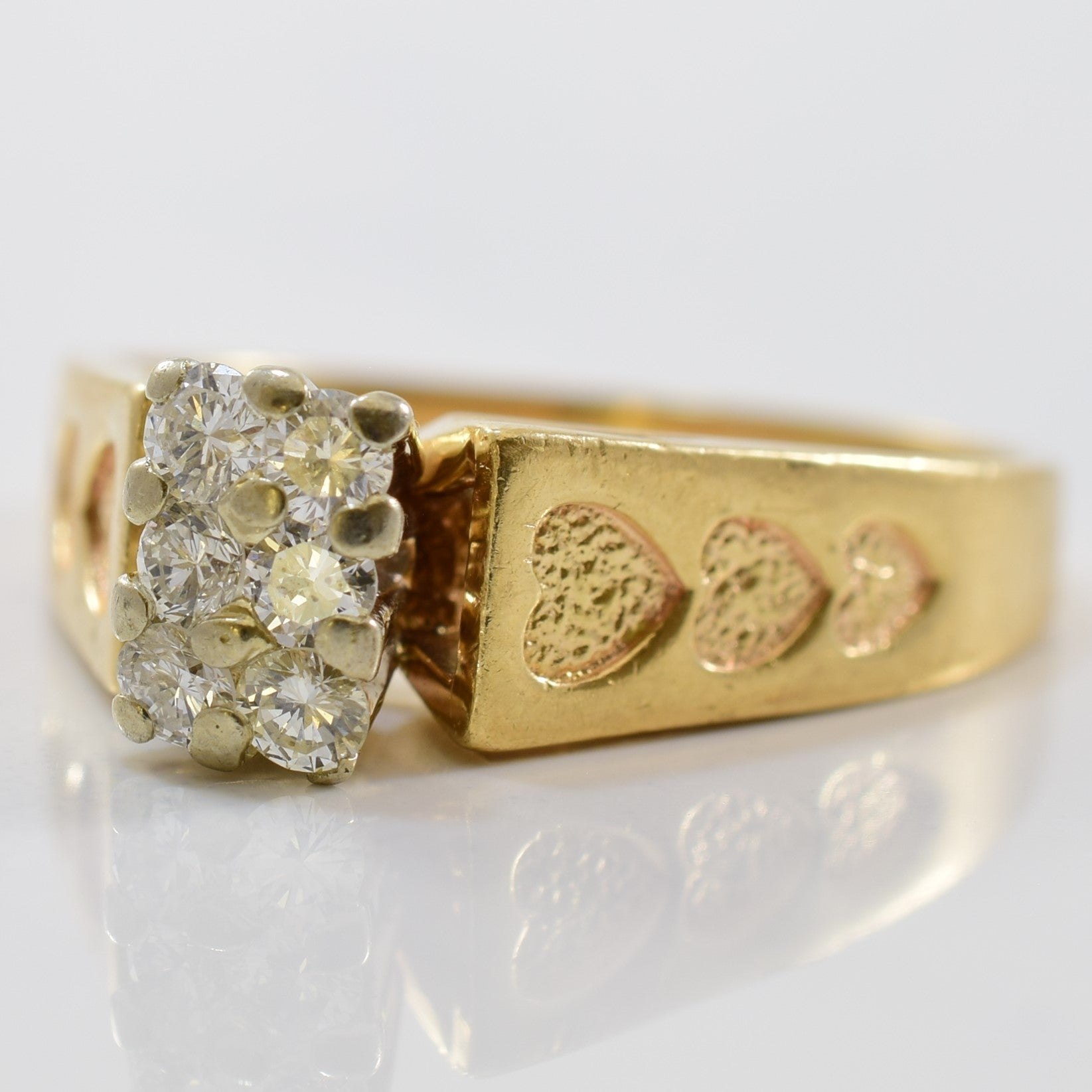 Heart Detailed Diamond Cluster Ring | 0.30ctw | SZ 7.75 |