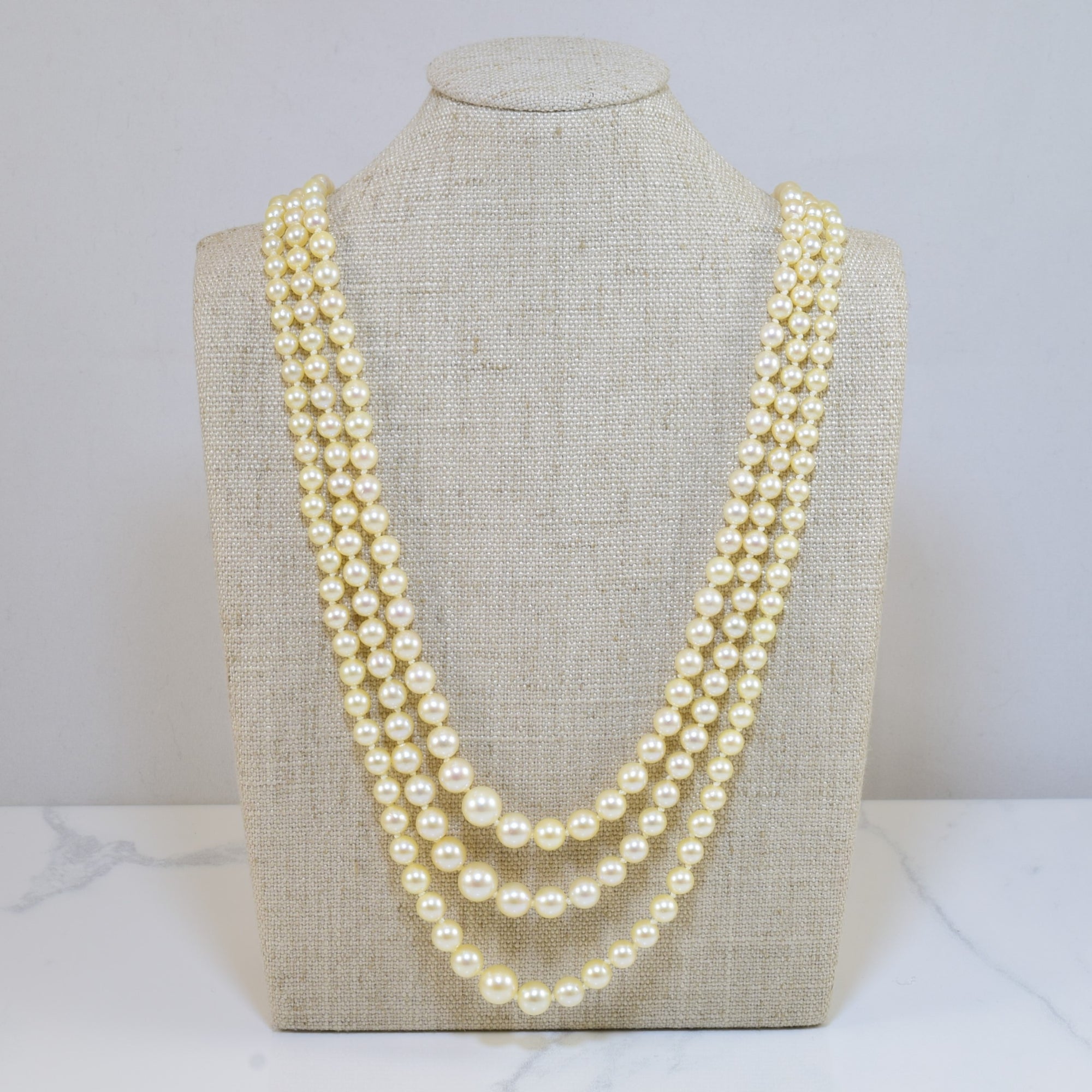 Three strand graduated pearl necklace Clearance