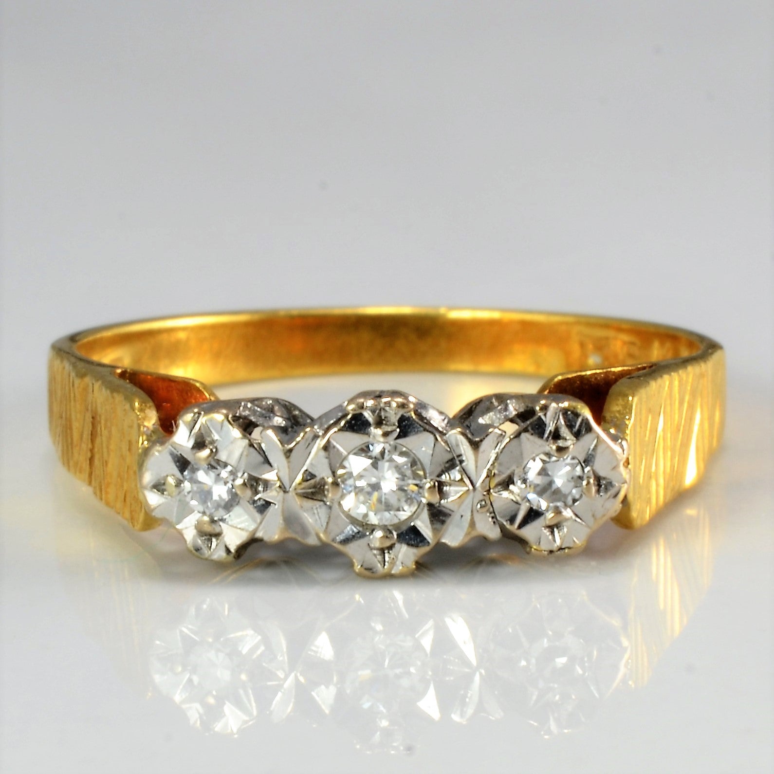 Retro Three Stone Diamond Ring | 0.07 ctw, SZ 6.75 |