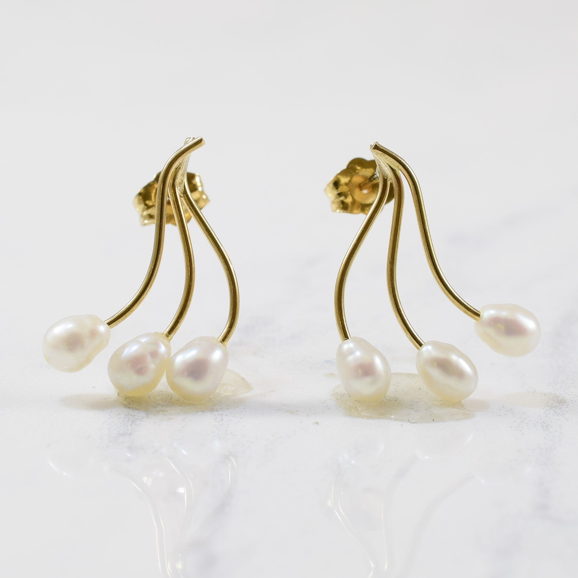 Dancing Line Pearl Earrings | 2.70ctw |