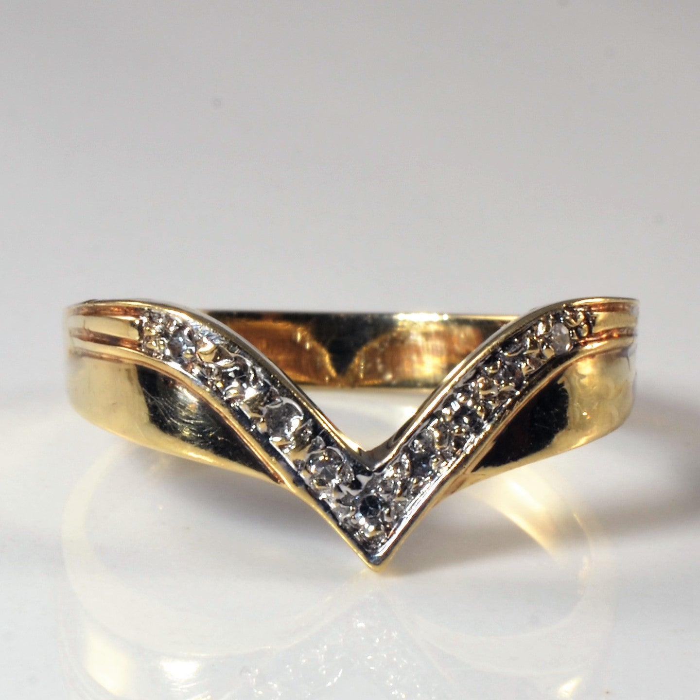 Diamond Chevron Band | 0.14ctw | SZ 7.75 |